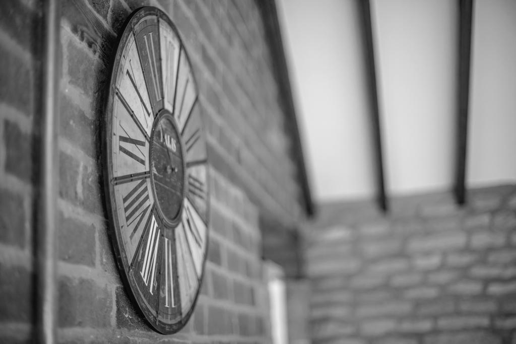 The Little Barn Apartment Lincoln Bagian luar foto