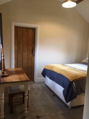 The Little Barn Apartment Lincoln Bagian luar foto