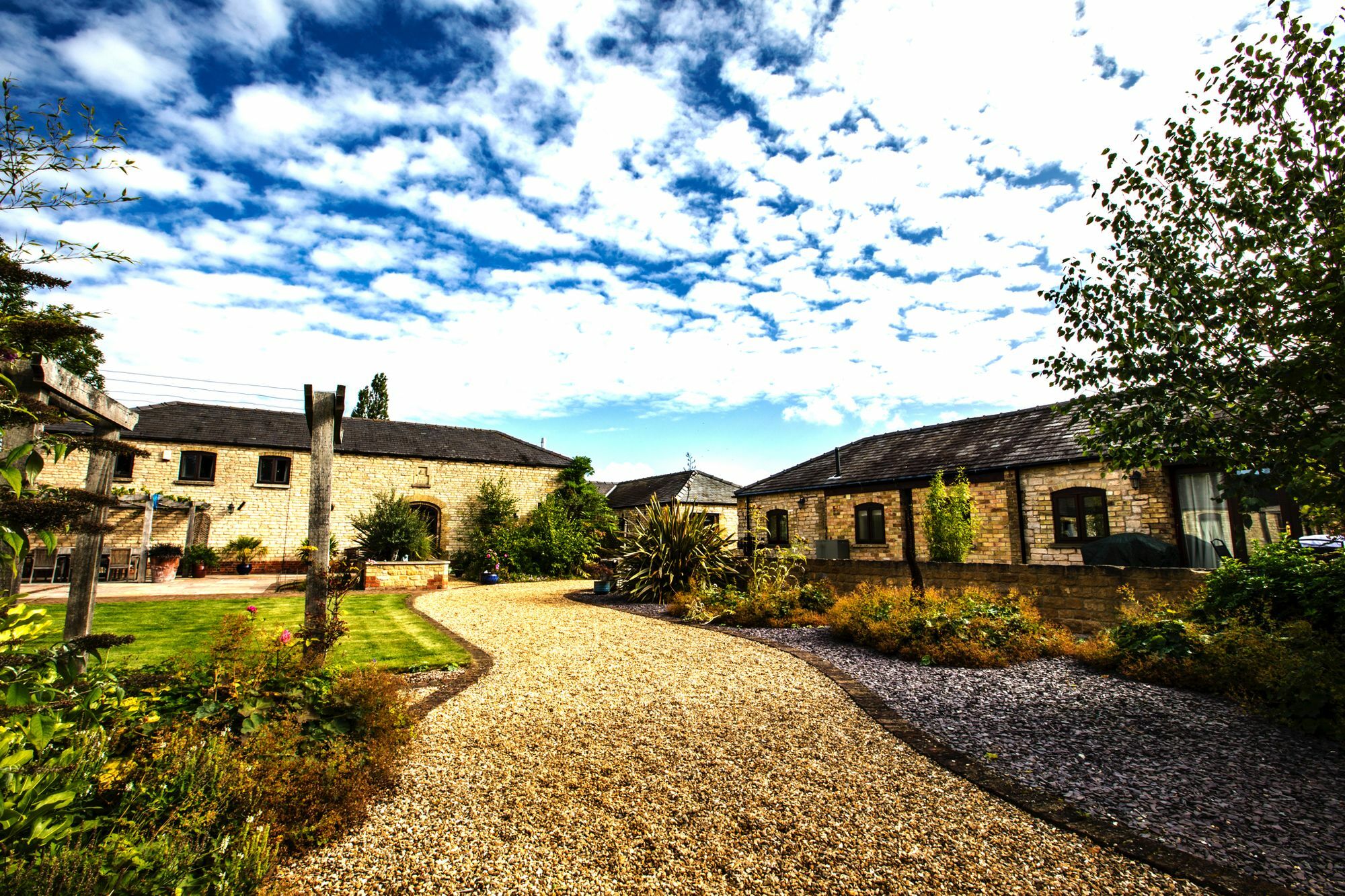 The Little Barn Apartment Lincoln Bagian luar foto